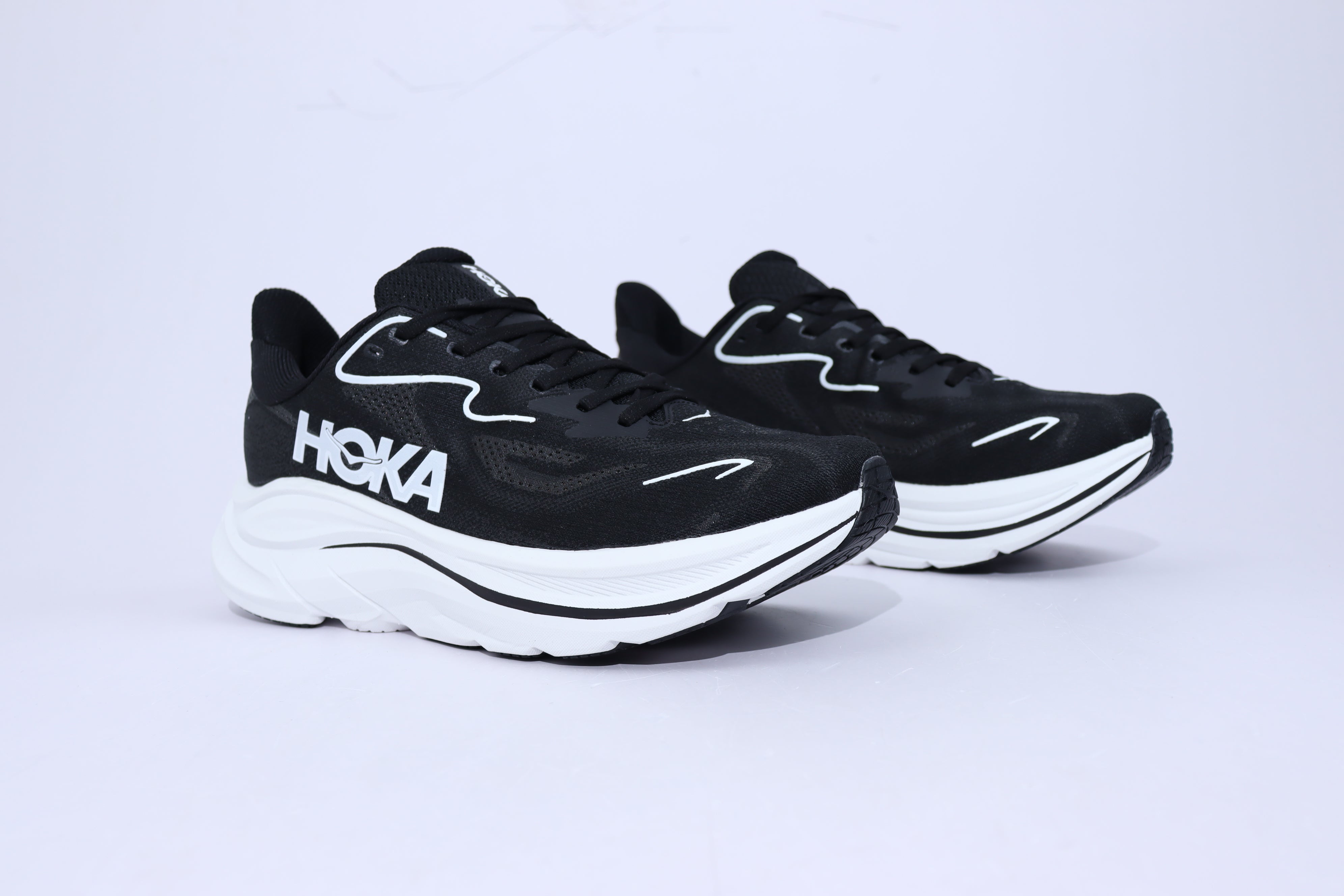 AeroStride 10 Running Shoes
